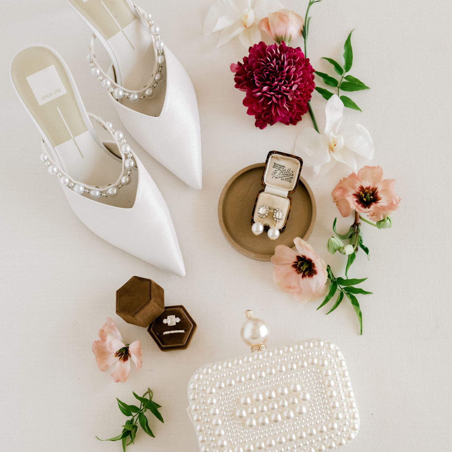 2025-07/30_Flat Lay.jpg