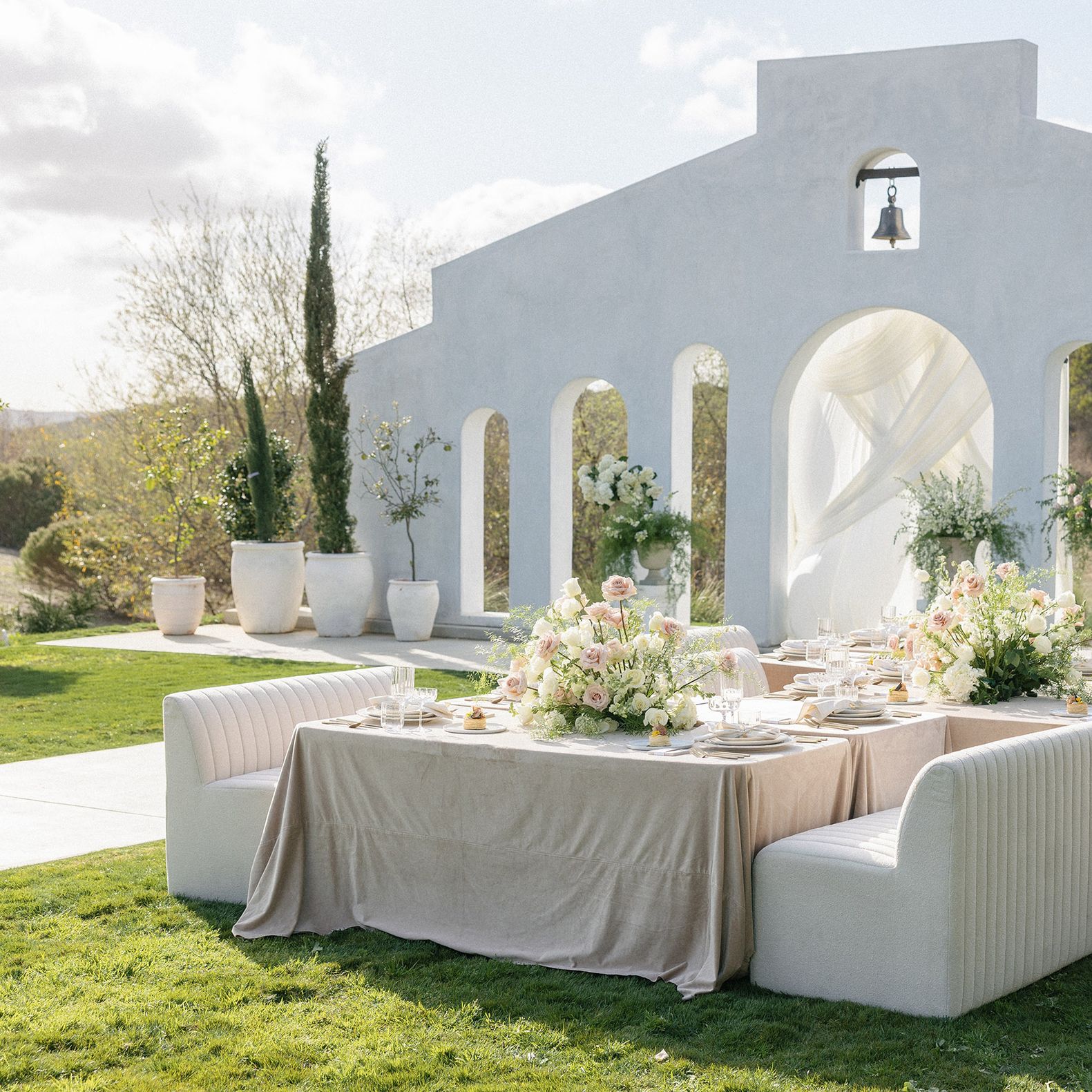 Decadent minimalist reception décor in outdoor catering editorial at Jeune Perché