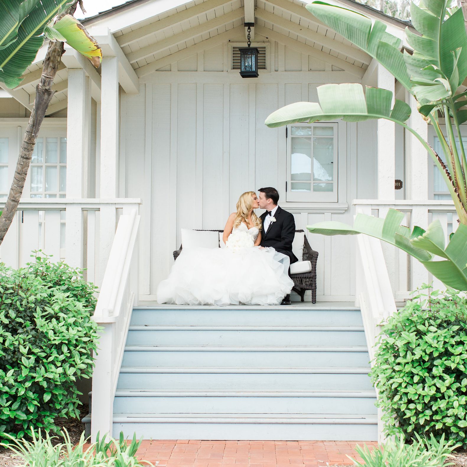 field/sandbox_californiaweddingday_com_239elwb01_blackmesh_com/2018/image/JennyQuicksallPhotography_ElizabethandJimmy_BelmondElEncantoWedding-267.jpg
