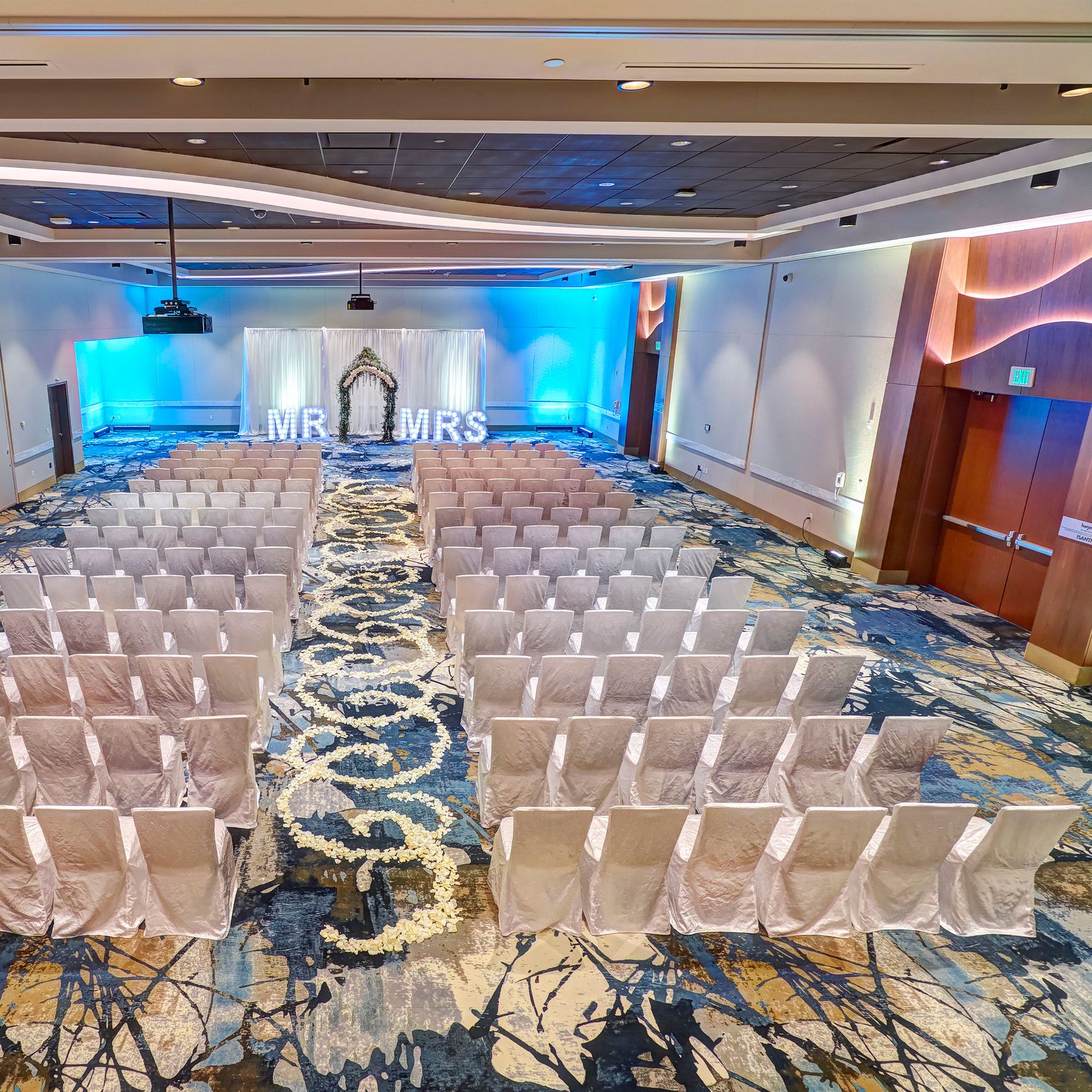 field/sandboxmnbridecom239elwb01blackmeshcom/2018/image/MLC-wedding-1.jpg