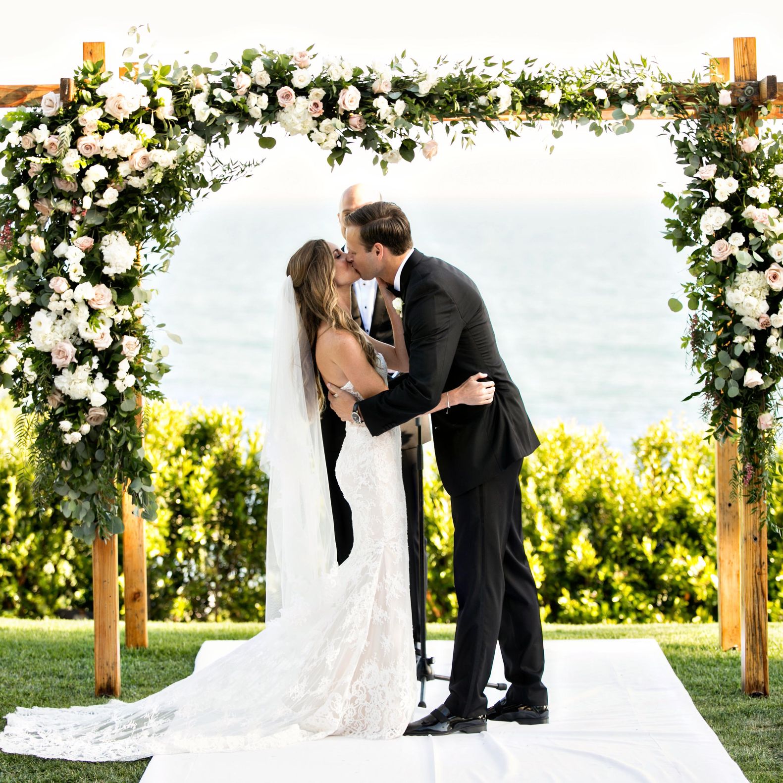 field/sandbox_californiaweddingday_com_239elwb01_blackmesh_com/2019/image/7.13.18_laurie_bailey_photo 956.jpg