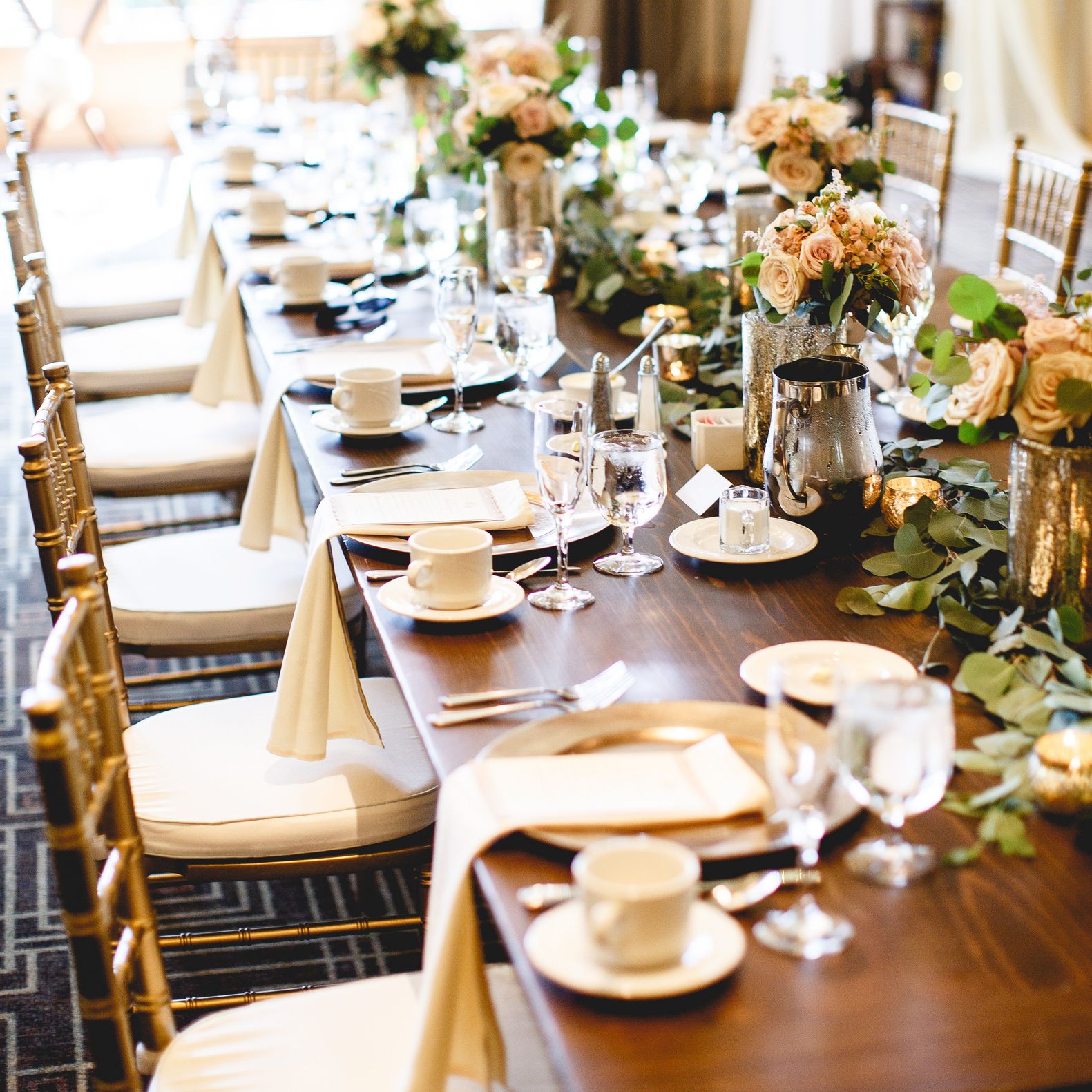 2023-06/head table 4.jpg