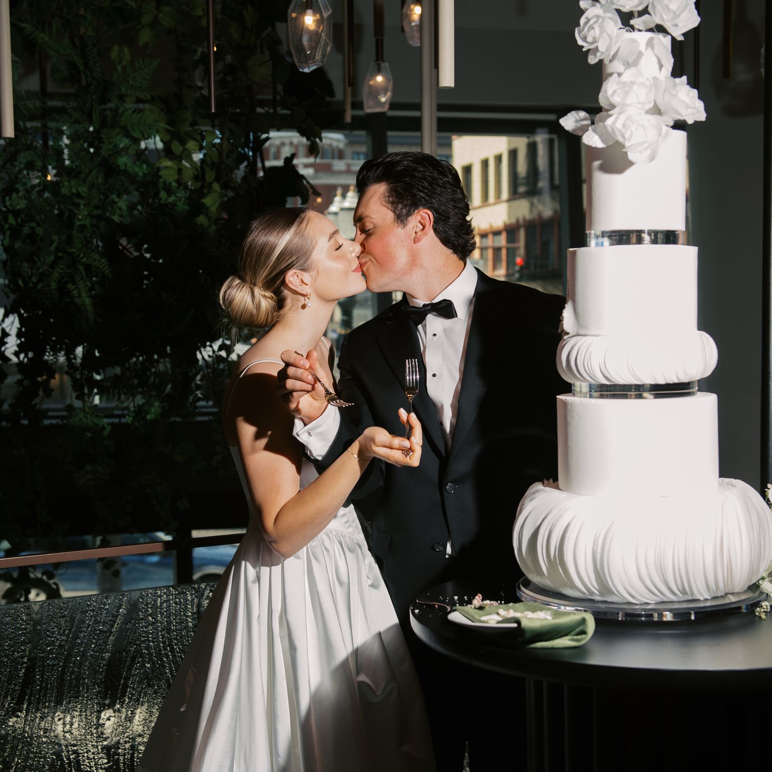 2026-01/ritz_carlton_portland_wedding-403.jpg