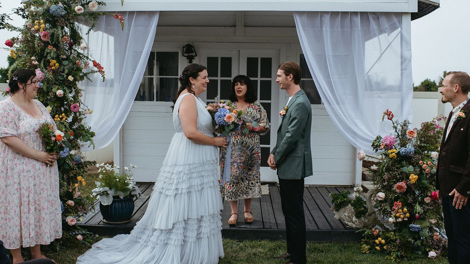2023-11/walla-walla-backyard-wedding-ren-mckenzie-photography-50.jpg