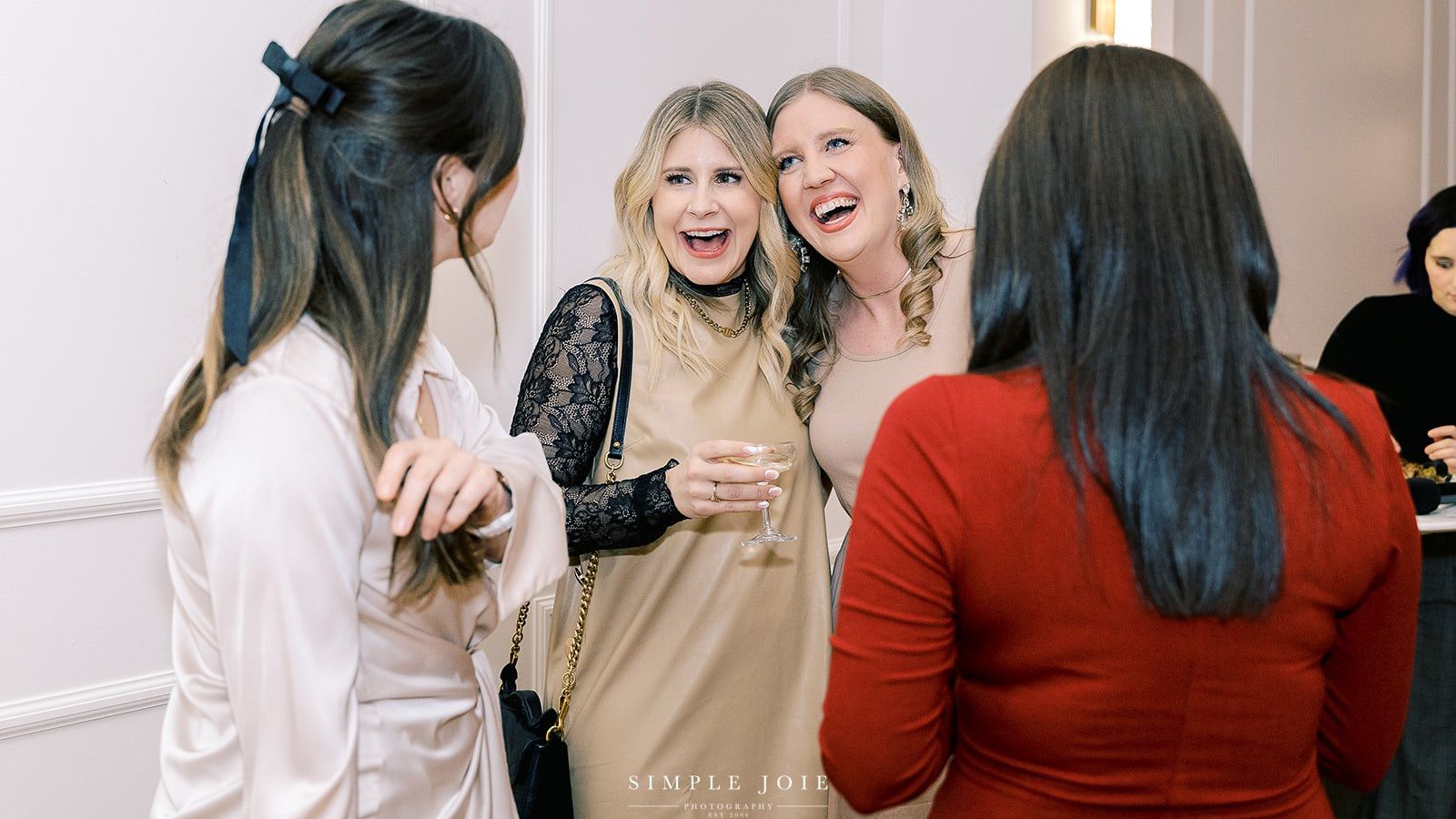 2025-01/Simple-Joie-Photography-Oregon-Wedding-Day-Release-Party-The-Arc-Light-128.jpg