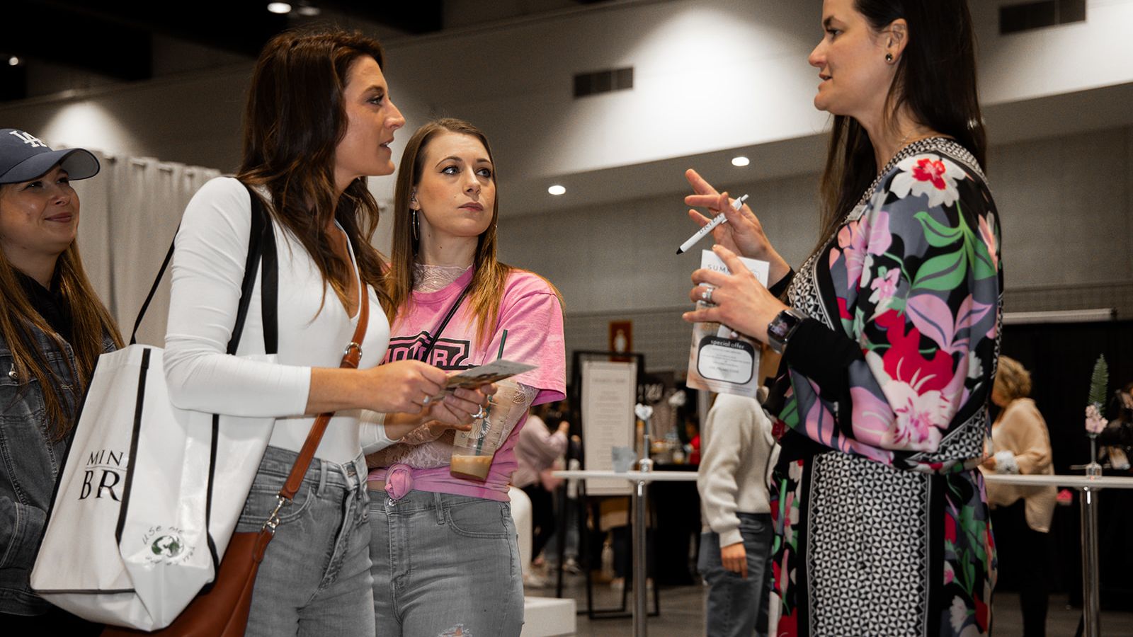 2025-02/MN Wedding Show - Dan Riggs Summit Hill Studios2SH_0240.jpg