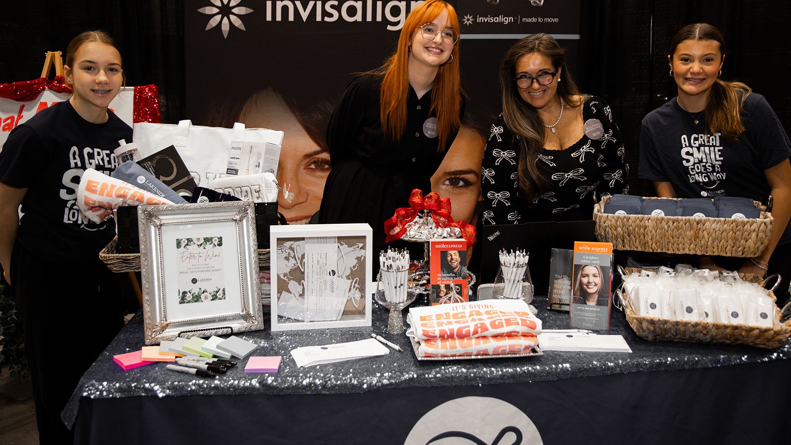 2025-02/MN Wedding Show - Dan Riggs Summit Hill Studios2SH_0091.jpg