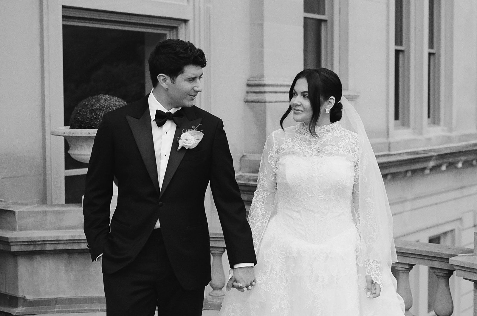 Isabella-Julian-Wedding-Couple-Portraits-Mariah-Jones-Photography-9_websize.jpg