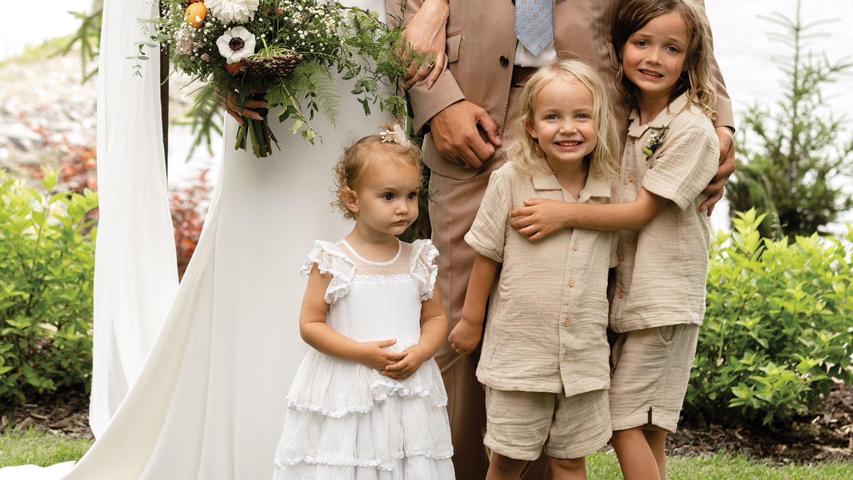 2024-09/JulieTrinhPhotographyTheHenrysBestOmahaWeddingPhotographer-79.jpg