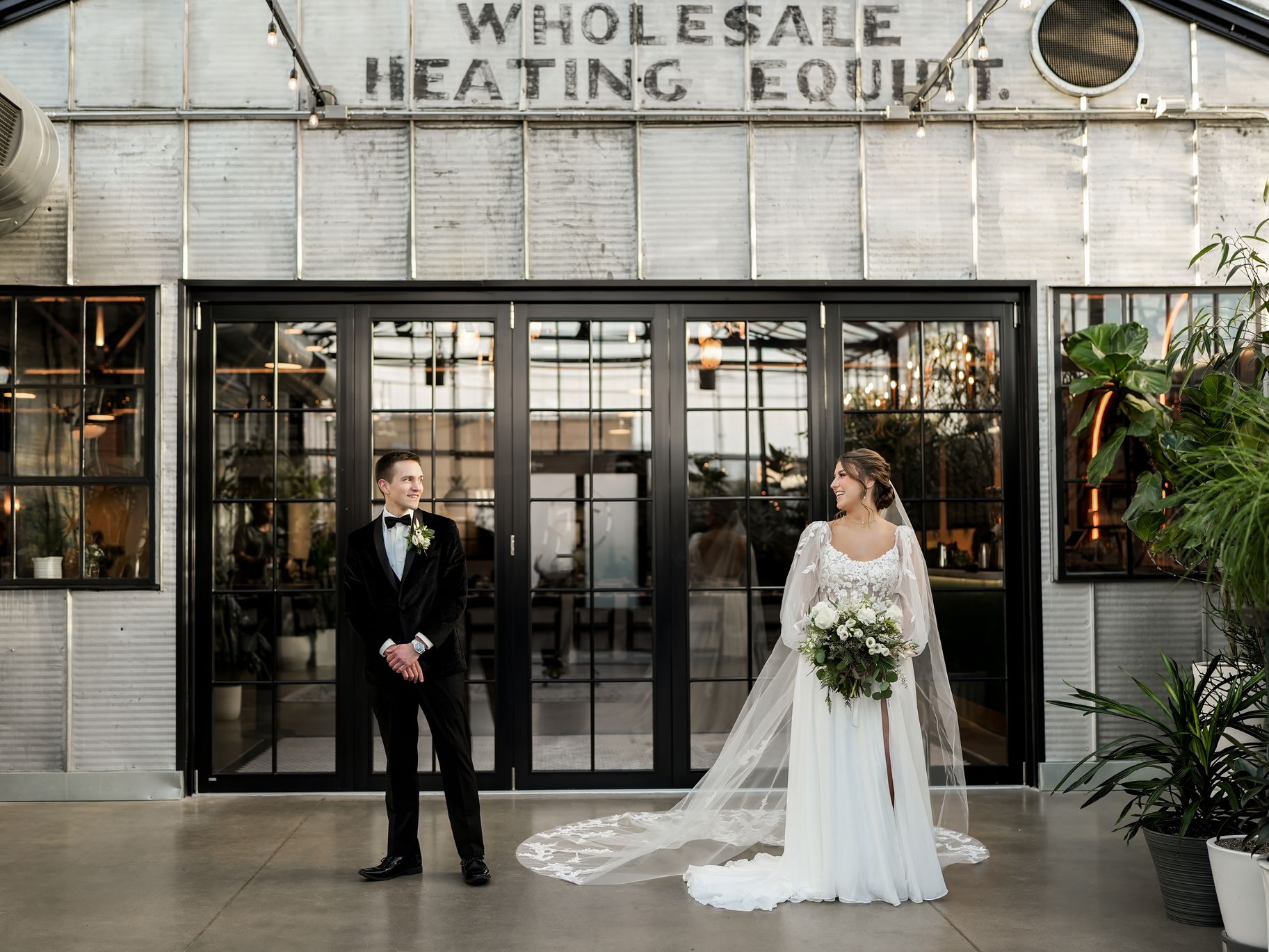 2024-12/1BL07070_0.jpeg