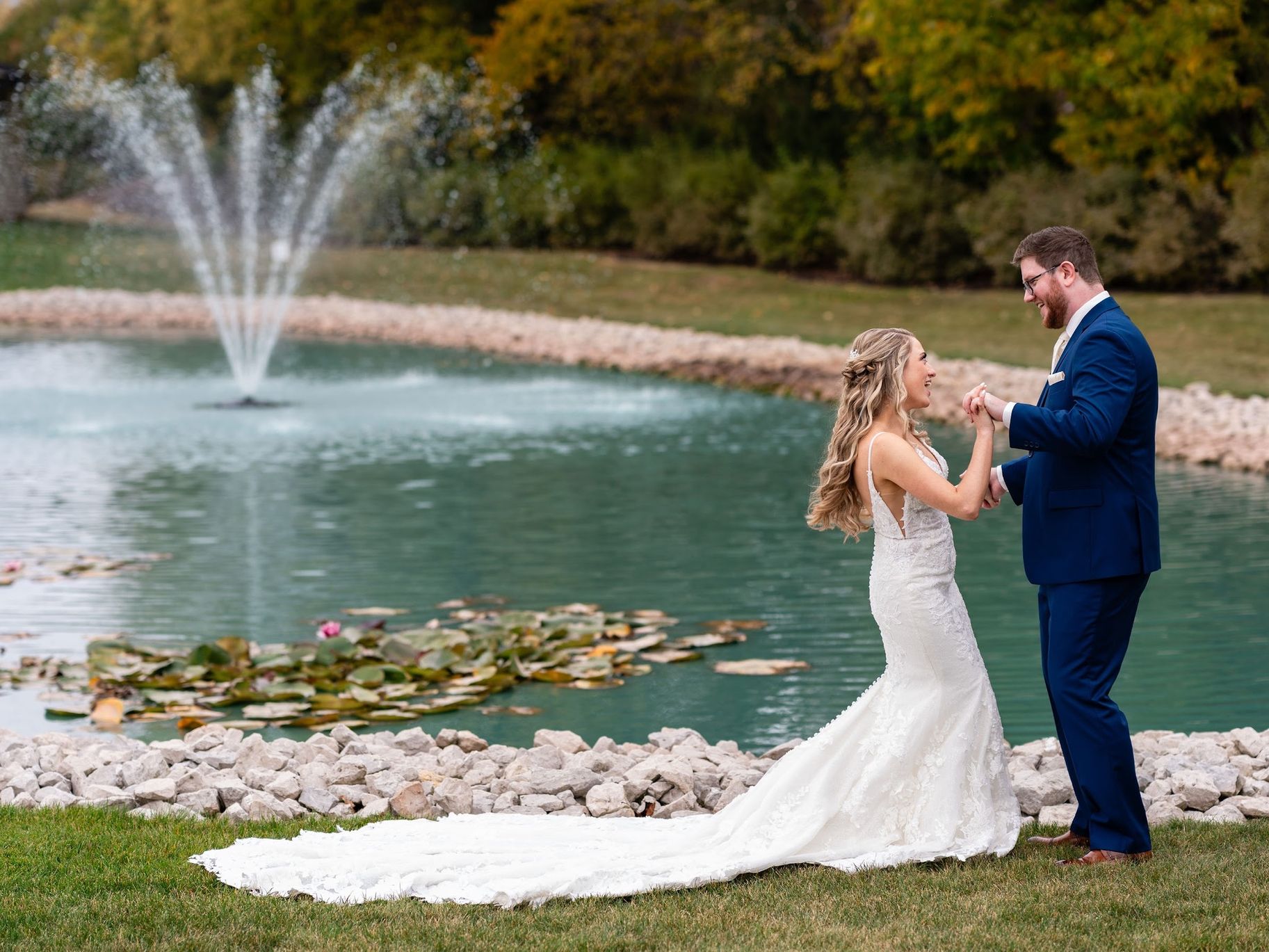 2025-03/Aurora & Nick Black Sheep Wedding Fall 2024 - photo by Klem Studios.jpg