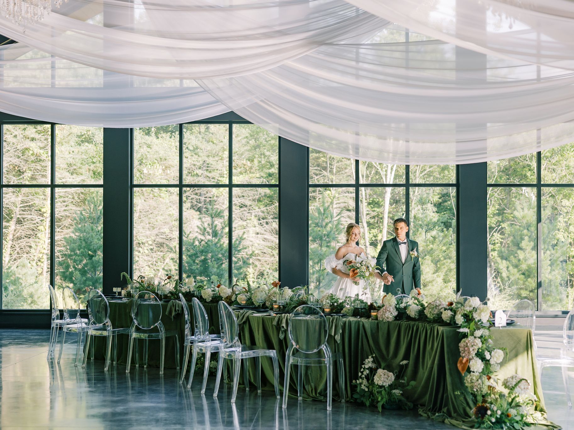 2025-12/Haley-Hundt-Photos-Orange-Door-Weddings-Woods-And-Co-Weddings-And-Events-58.jpg