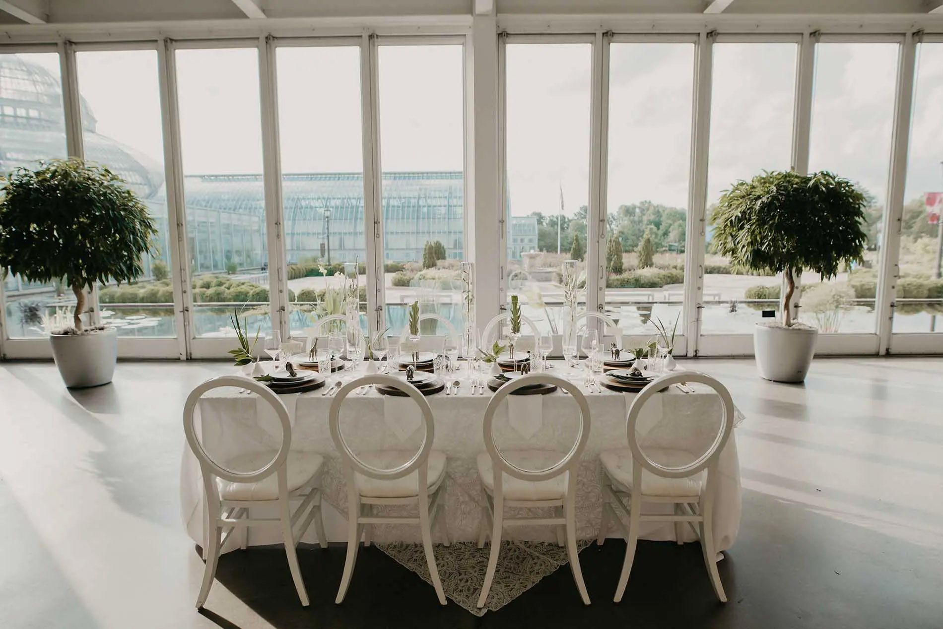 2026-06/lancer_hospitality_como_park_zoo_conservatory_Weddings_11.jpg