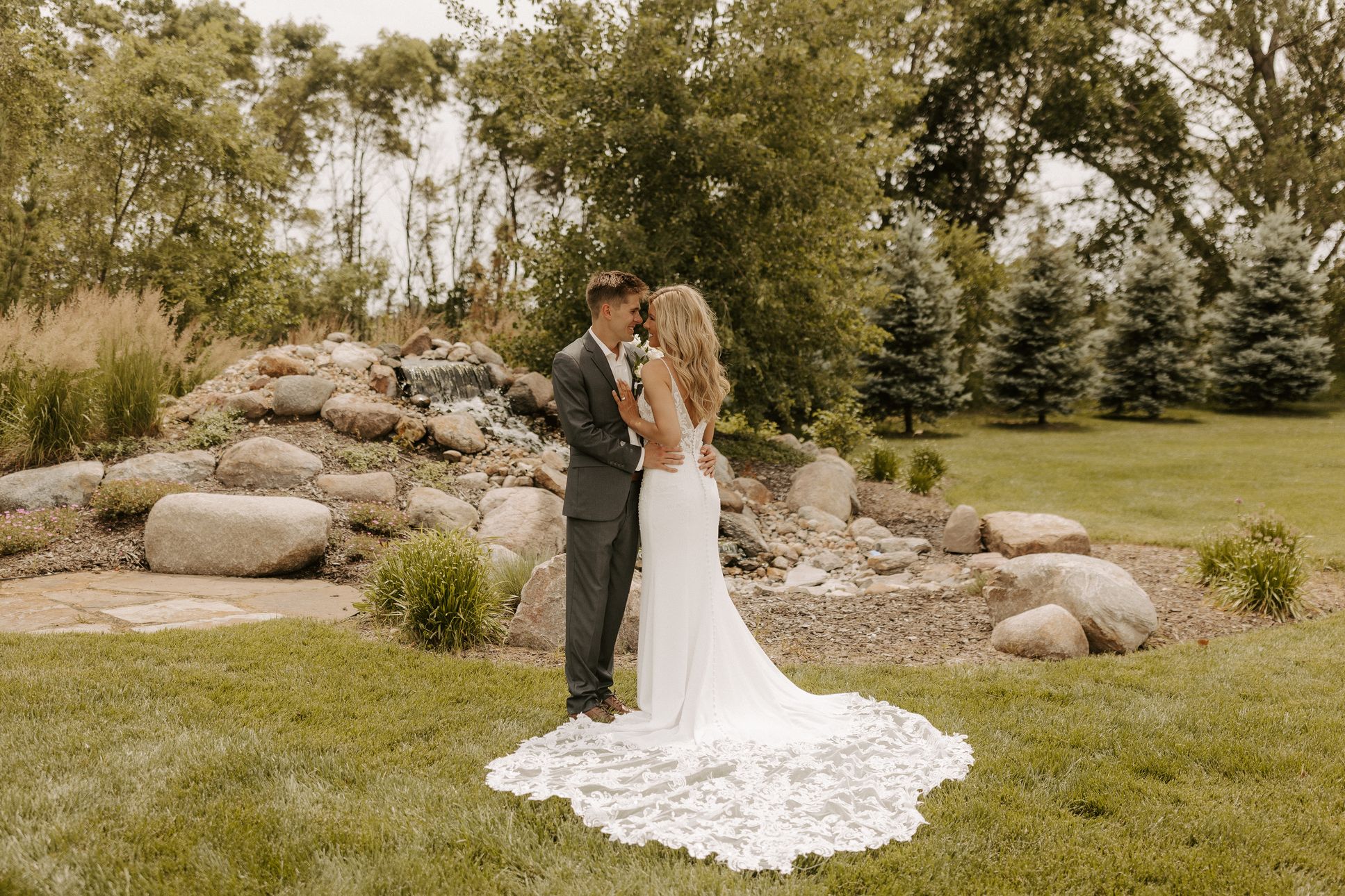 2025-11/Brooklyn & Tyler - Wedding - Bride & Groom Portraits-88.jpg