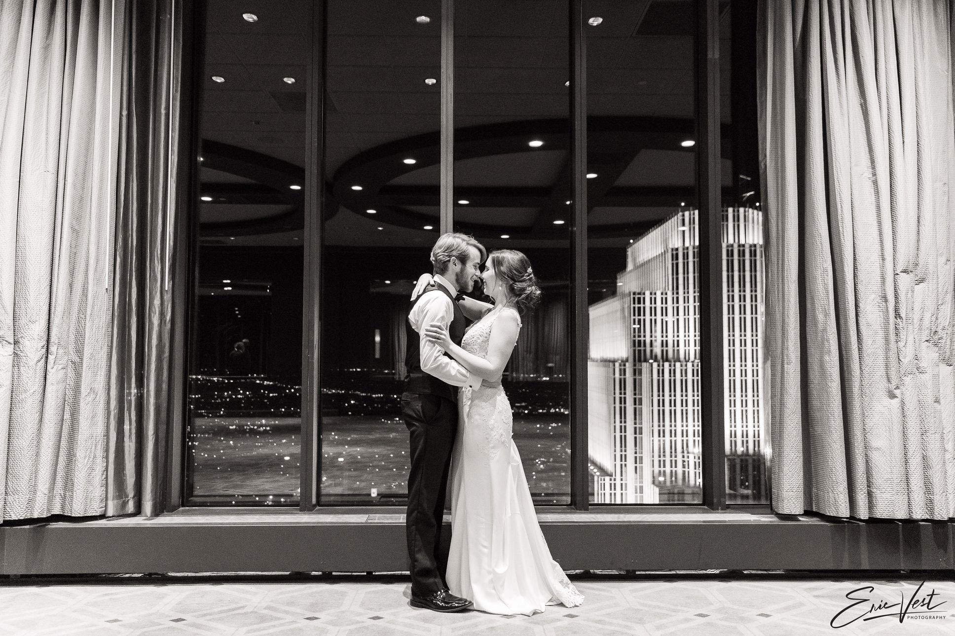 2024-12/EricVestPhotography-Haley&Dave'sWedding-352.jpg