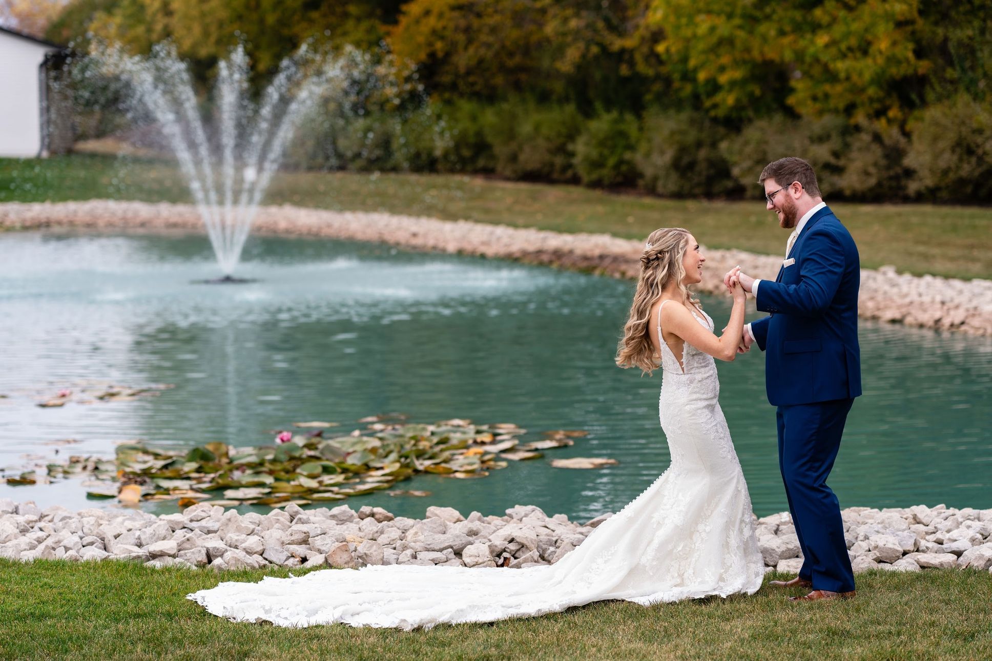 2025-03/Aurora & Nick Black Sheep Wedding Fall 2024 - photo by Klem Studios.jpg