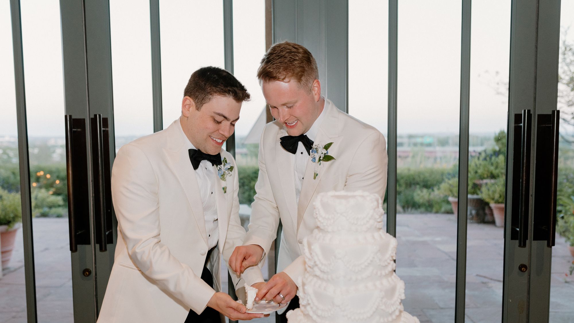 2025-09/Dominic + Tyler | Madison Michelle Photography-887.jpg