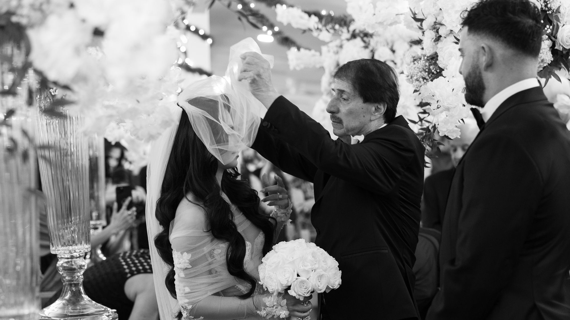 2025-11/Luxury-Editorial-Assyrian-Wedding-Arizona-Cacie-Carroll-Photography-439.jpg