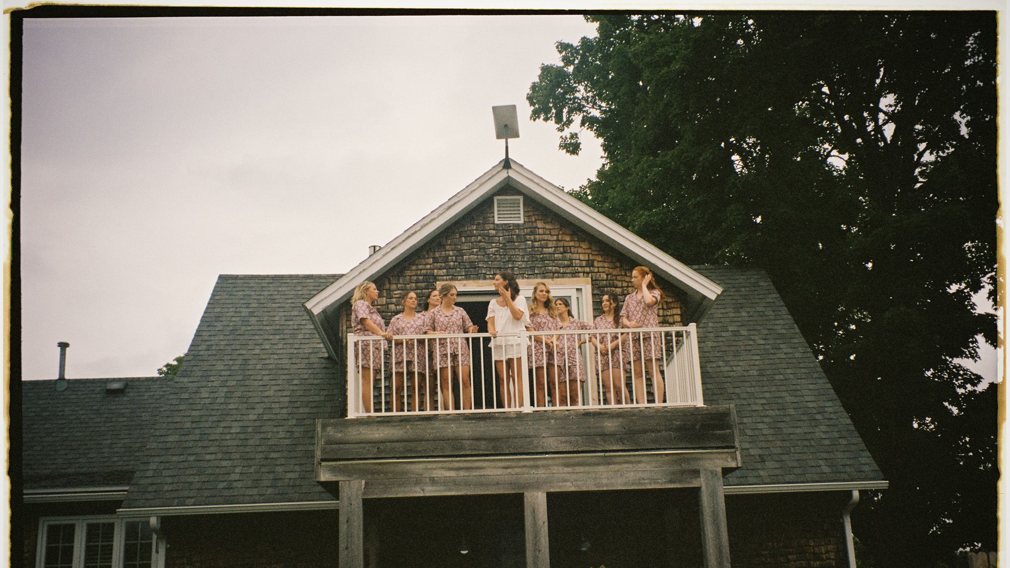 2026-08/Tom & Clare WI Bride44.jpg