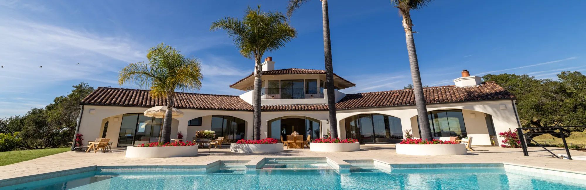 theestatehouse.jpg