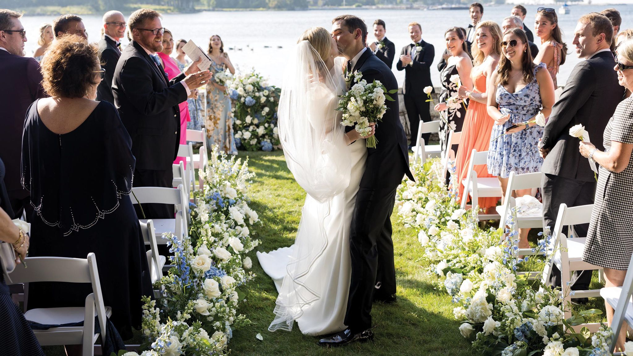 2023-12/Alpine Resort-Waterfront Bay Lawn-Ceremony site3.jpg