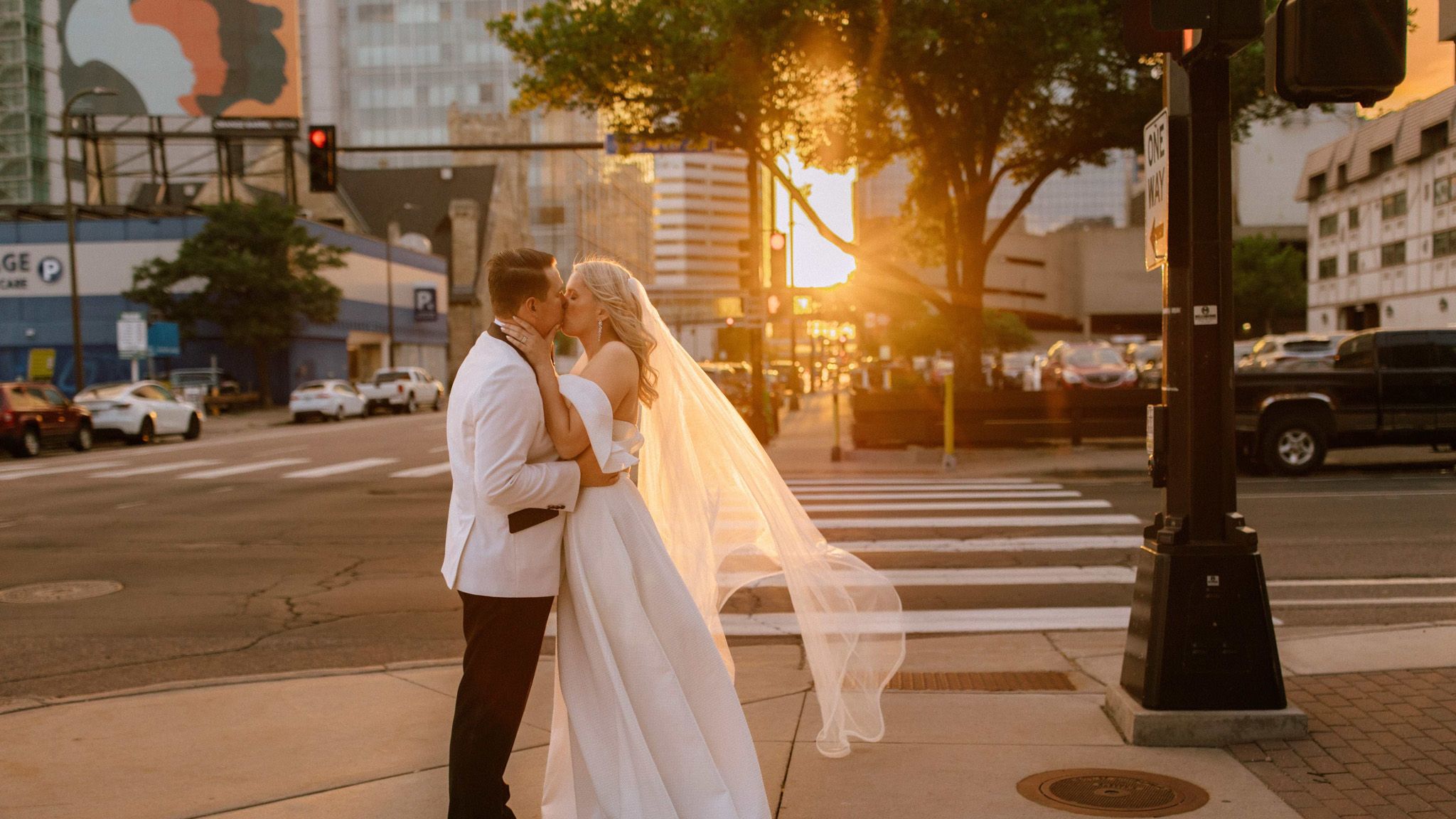 2023-12/minneapolis-minnesota-summer-wedding-photos-madison-delaney-photography-96.jpg