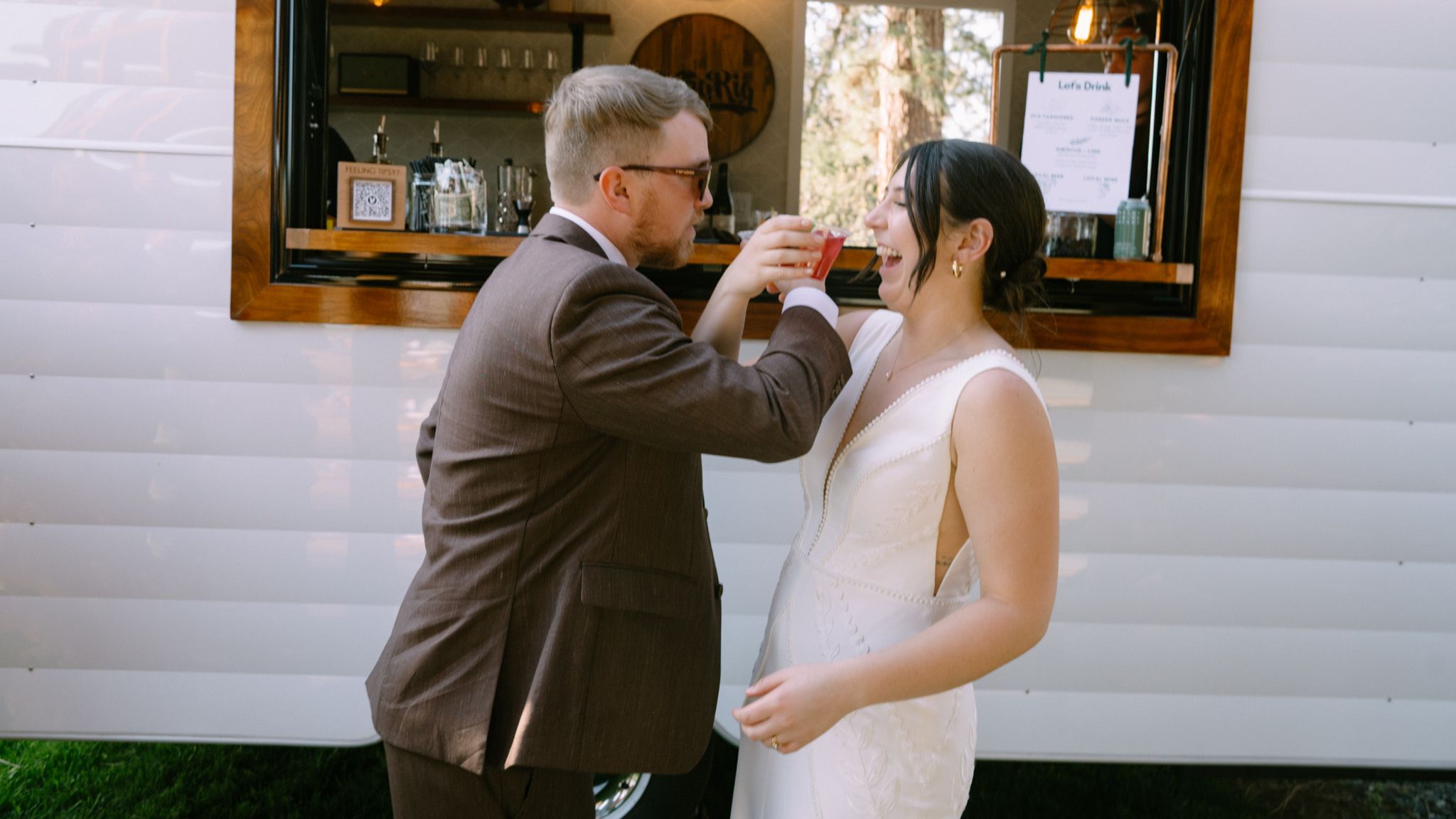 2024-01/K&J_WED550.jpg