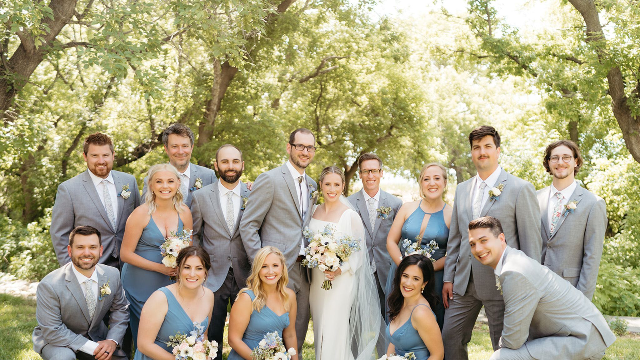2024-01/gathered-oaks-minnesota-summer-wedding-bridal-party-107.jpg