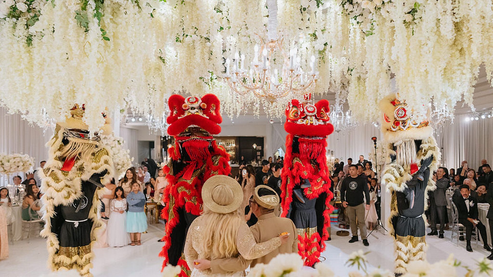 2024-02/VENUE_BY_THREE_PETALS_HUNTINGTON_BEACH_CALIFORNIA_WEDDING_PHOTOGRAPHY_ANH&ALAN_ENCOR_STUDIO_C1-701.jpg