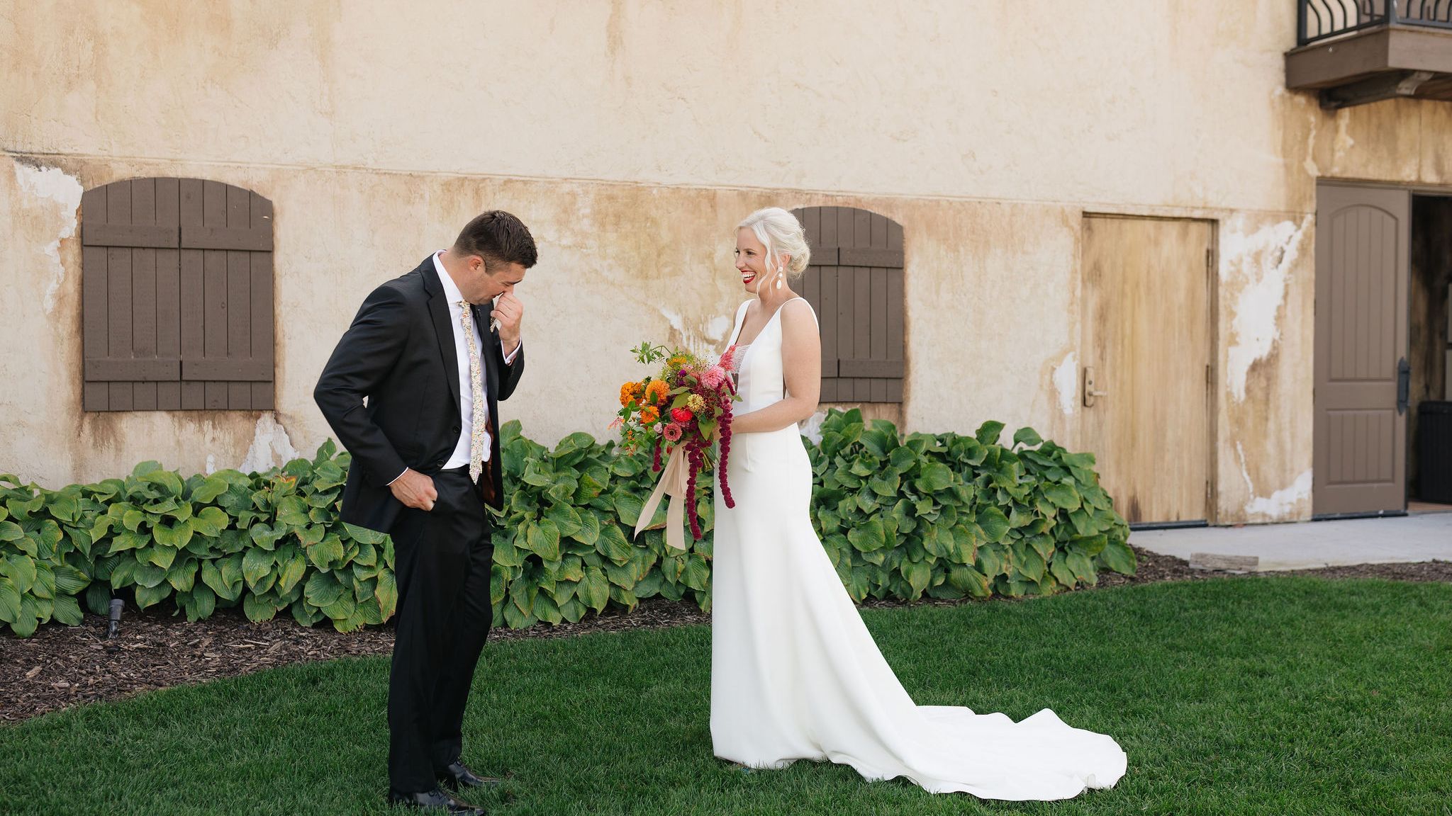 2026-08/K&CBellaTerreColorfulOmaha,NebraskaWedding-65.jpg