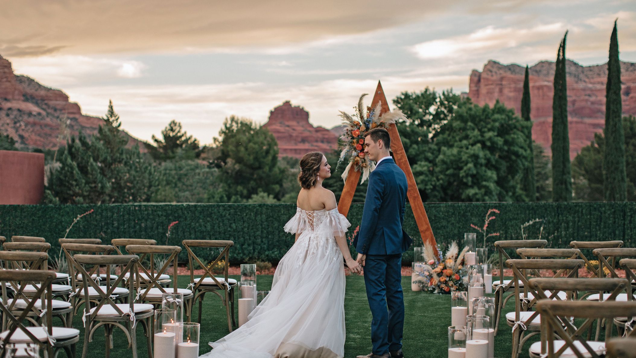 SDXSE Wedding Sanctuary at Bell Rock in Arizona ceremony wedding couple