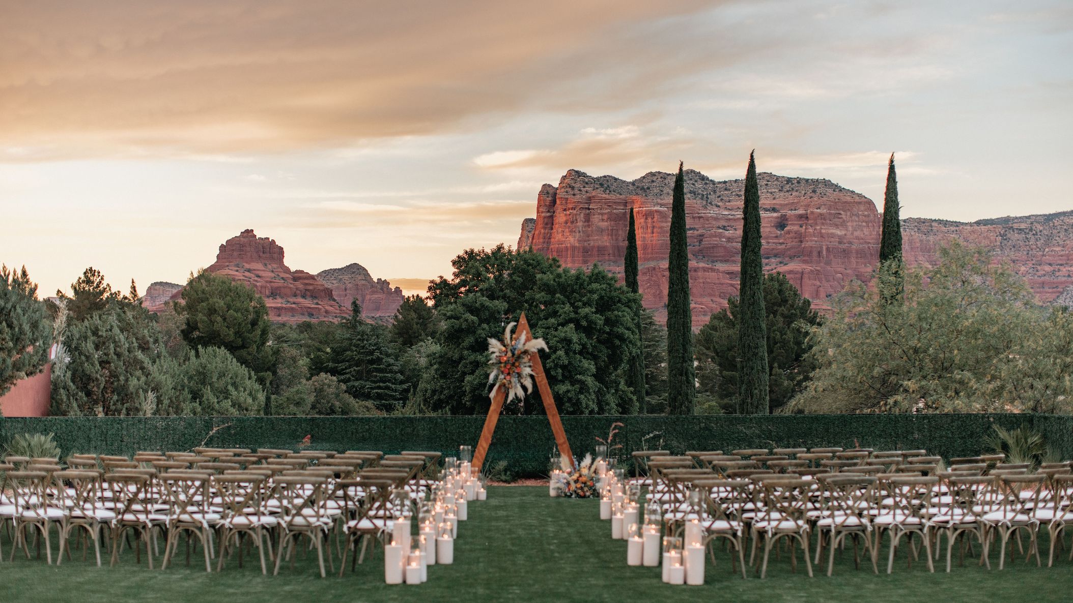 SDXSE Wedding Sanctuary at Bell Rock in Arizona ceremony backdrop