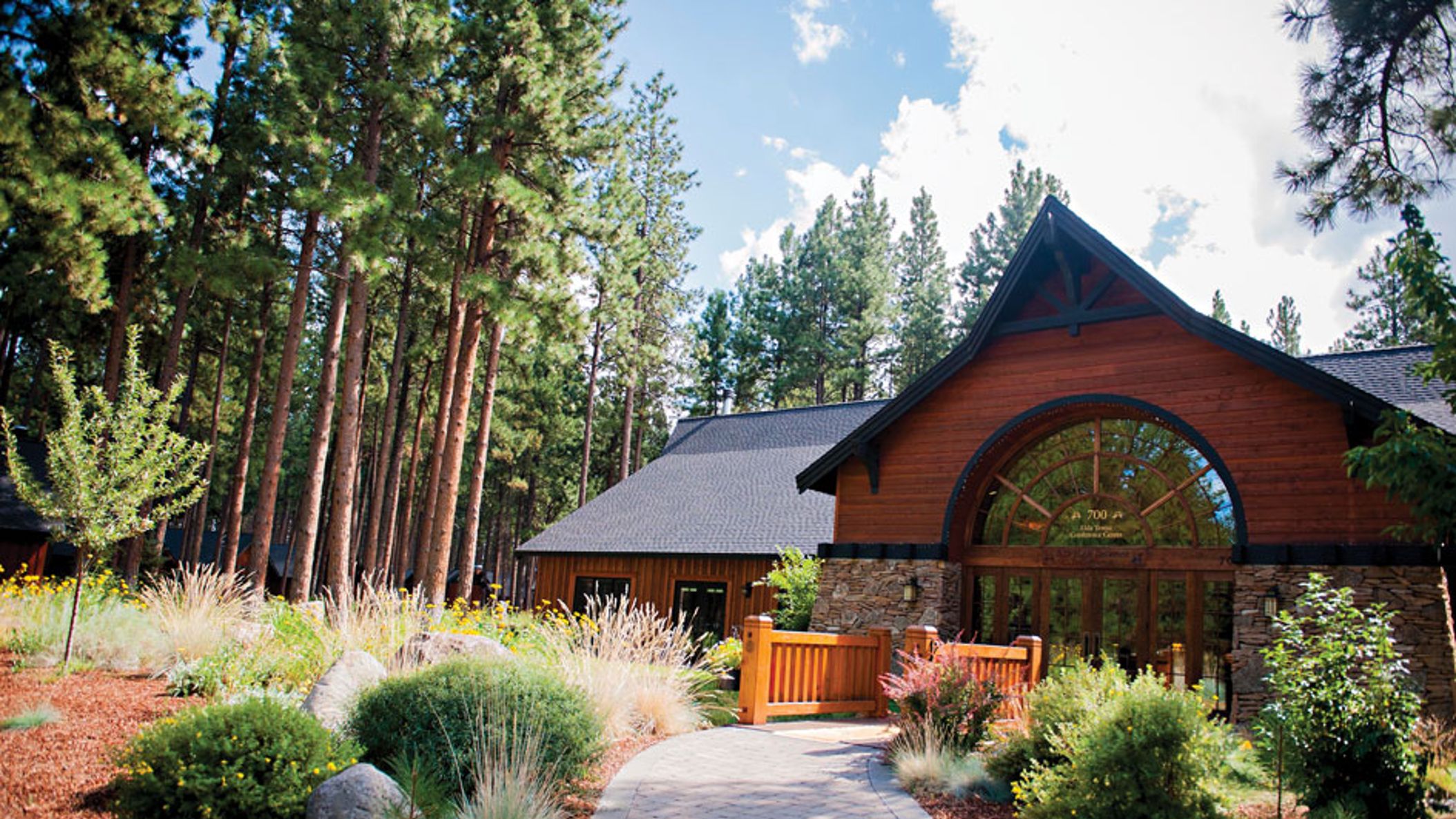 Oregon_Bride/3-Five-Pine-1.jpg