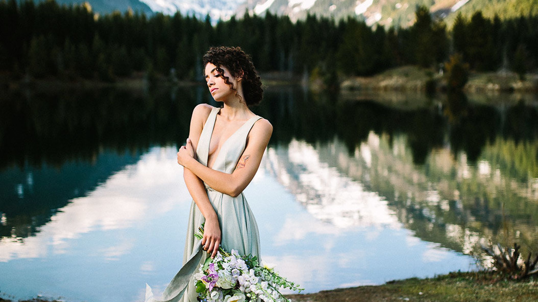Seattle_Bride/online/styledshoots/goldcreekpond/20170520-goldcreekpondshoot(6of127).jpg