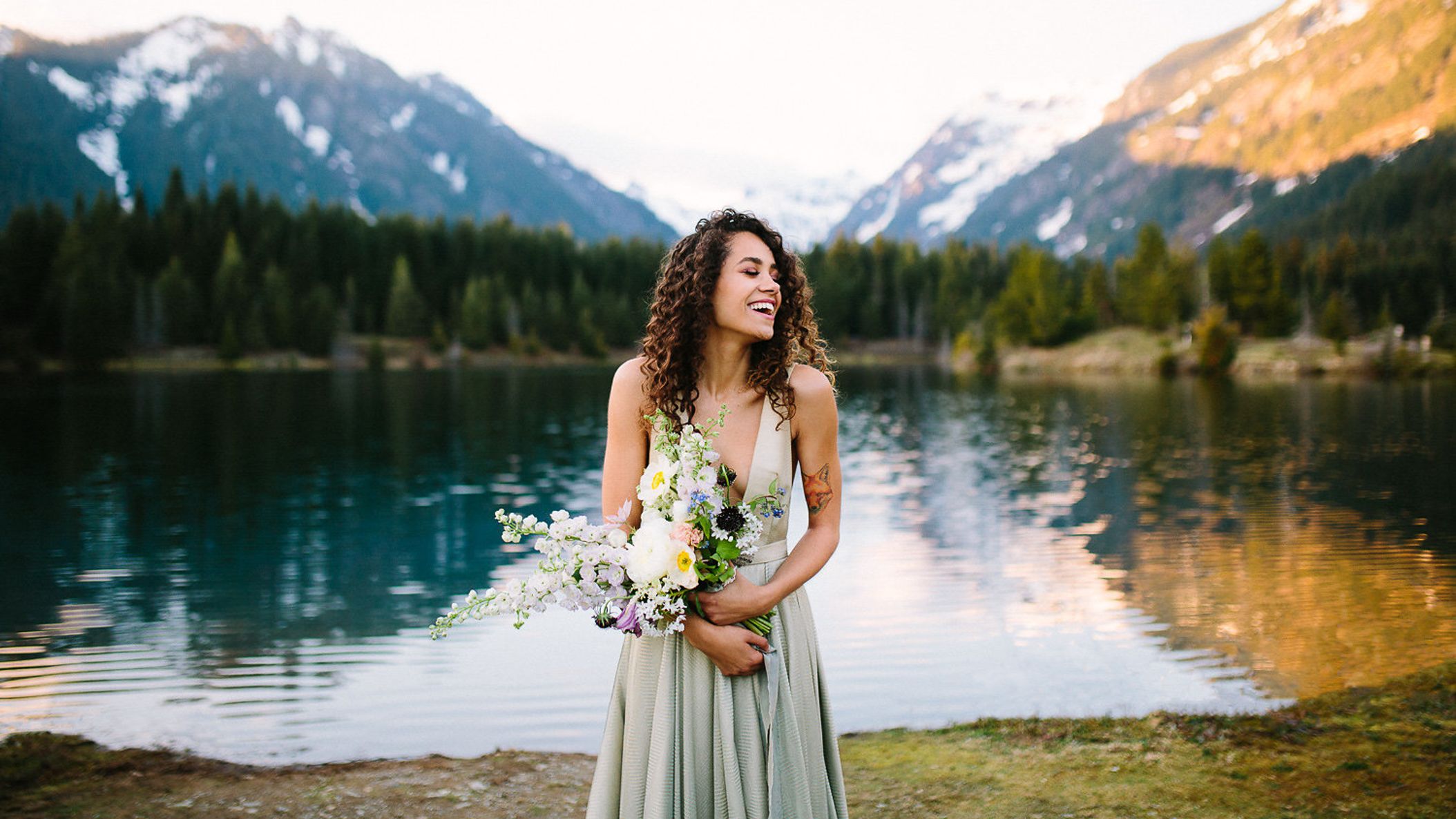 Seattle_Bride/online/styledshoots/goldcreekpond/20170520-goldcreekpondshoot(84of127).jpg