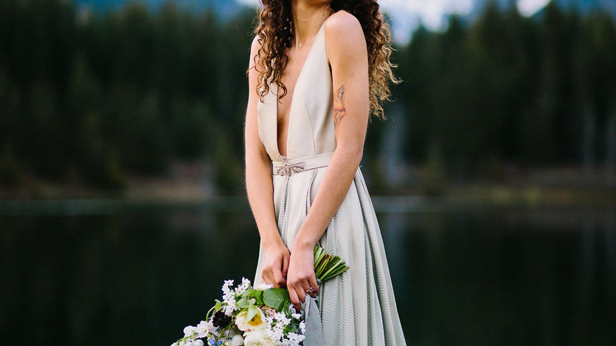 Seattle_Bride/online/styledshoots/goldcreekpond/20170520-goldcreekpondshoot(100of127).jpg