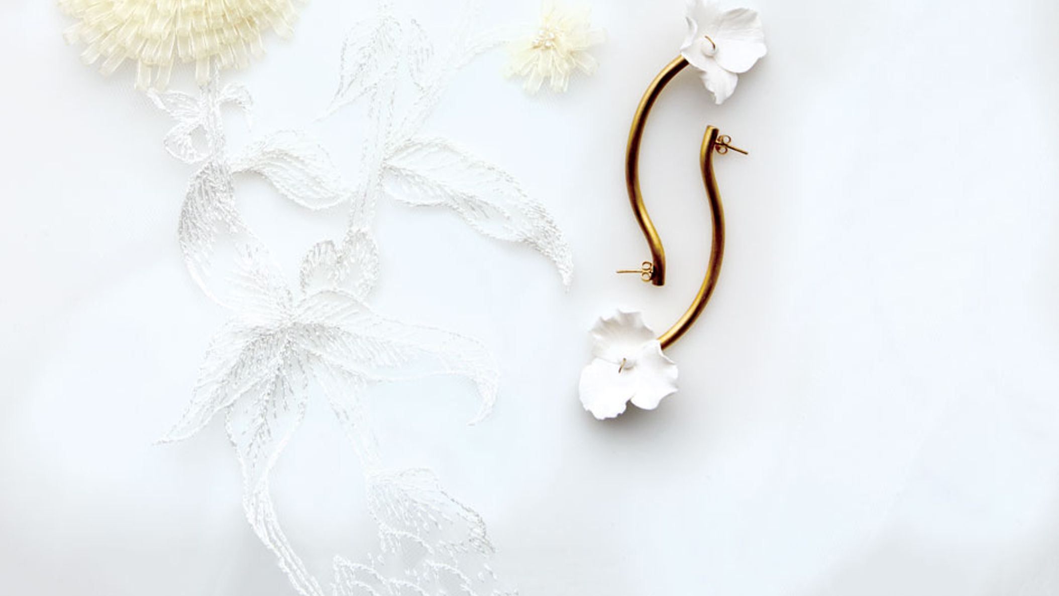 Minnesota_Bride/earrings-MNBR10210_2019_AsileFile_TC_11058-1_cc.jpg