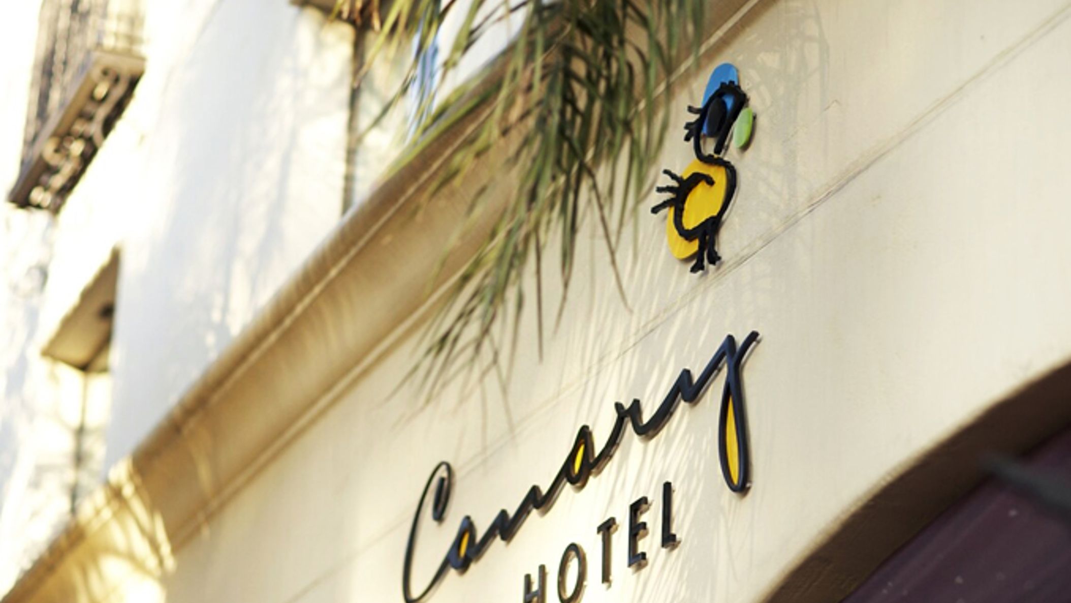 CWD/online/venues/kimptoncanary/Outside2.jpg