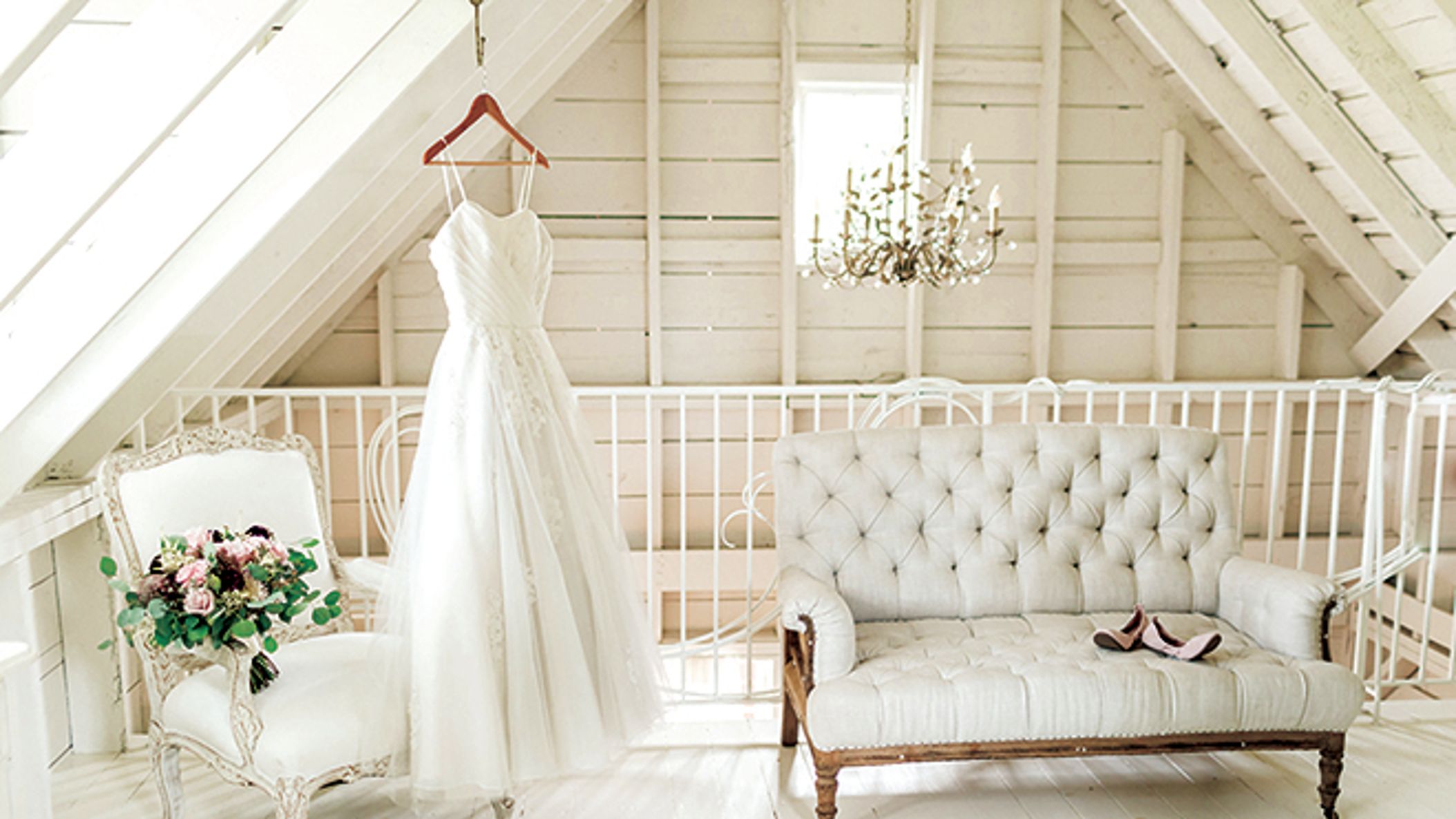 Minnesota_Bride/BridalCottage_AbigailBergePhotography copy.jpg