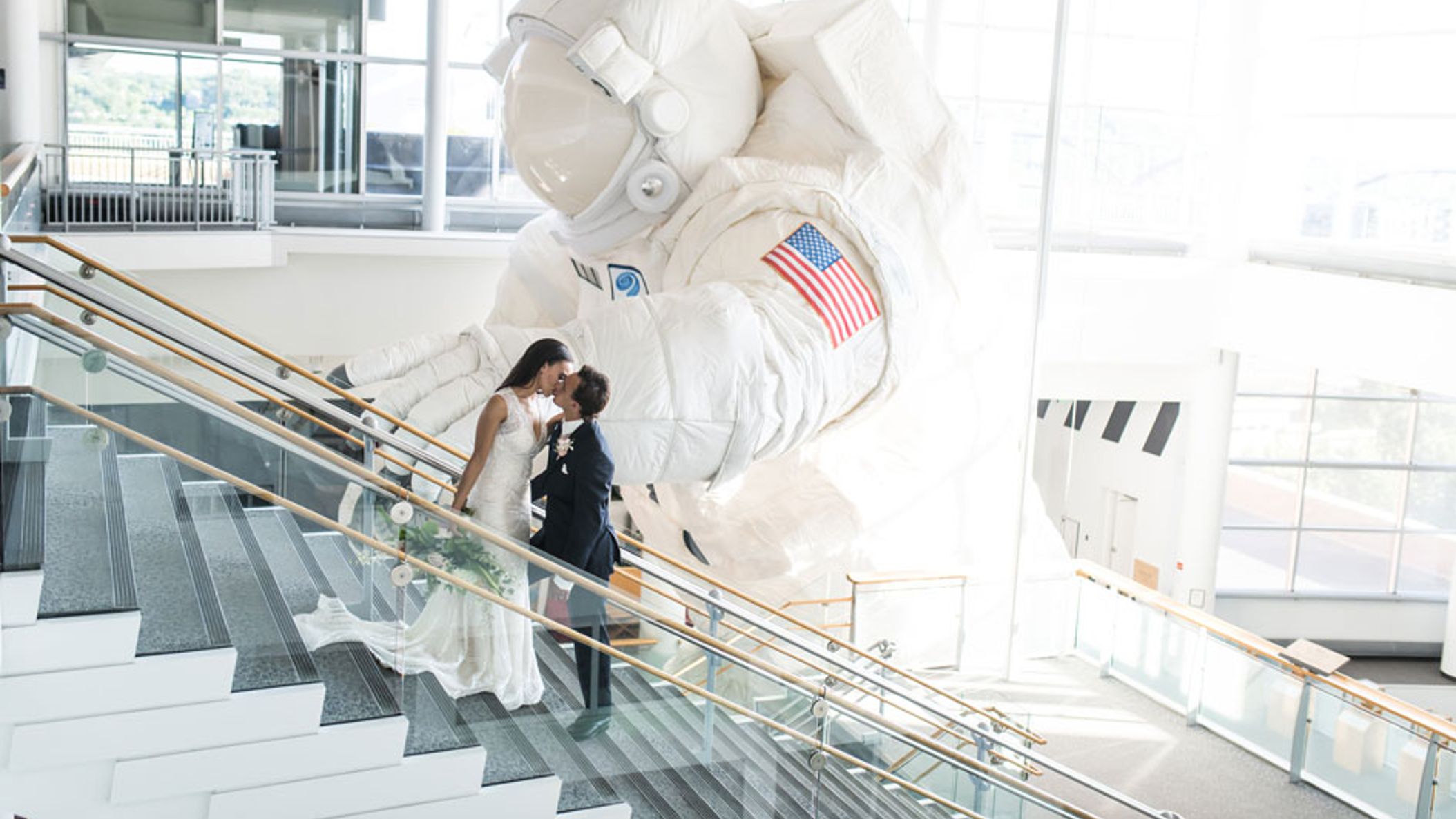 Minnesota_Bride/ScienceMuesumbyLancerCateringandKellyBirchPhotographyPrint-2-70.jpg