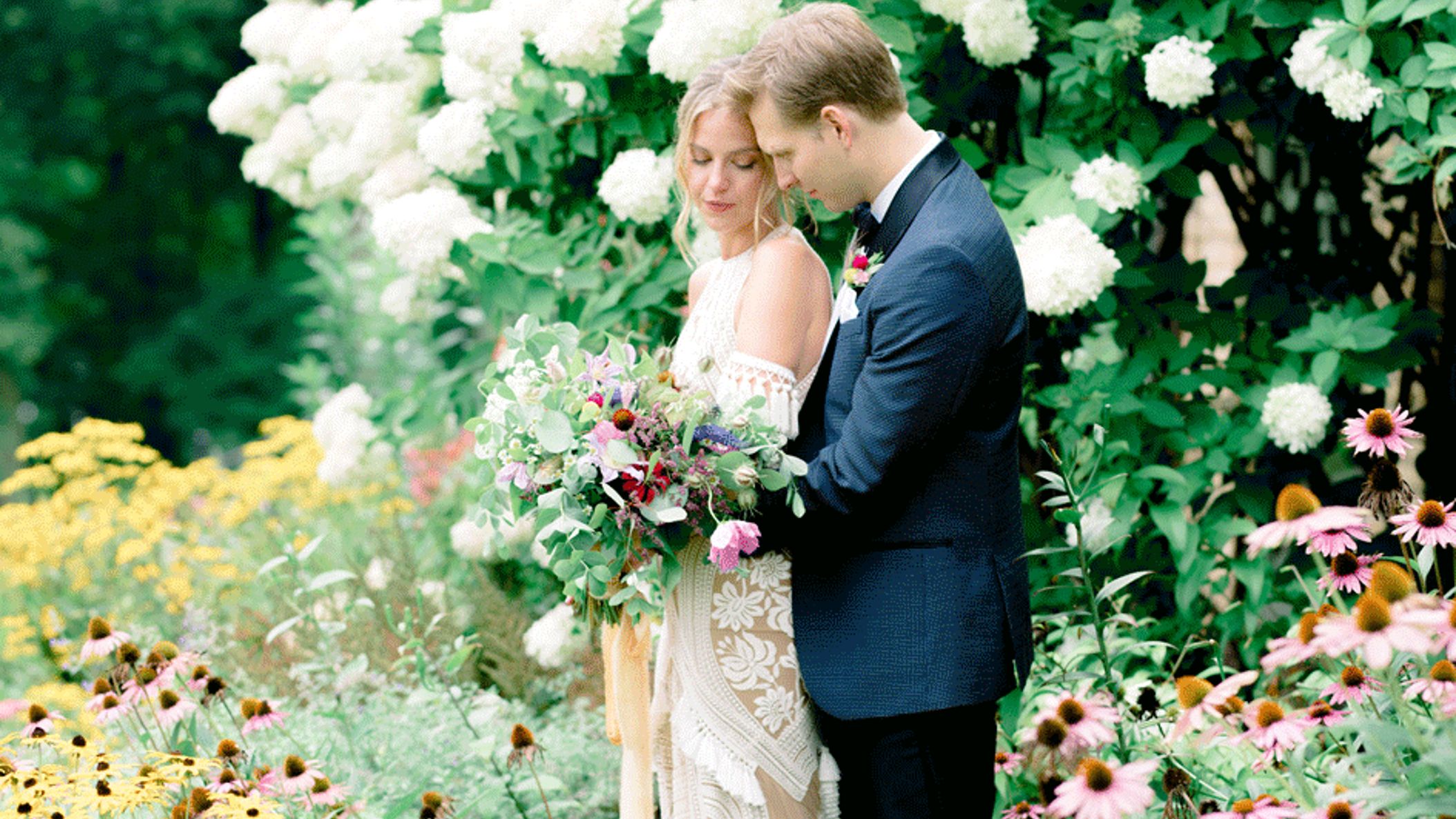 Minnesota_Bride/104ND750-1032.gif