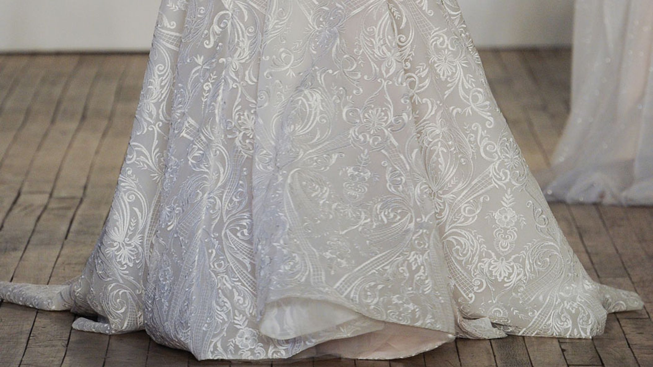 Minnesota_Bride/hayley-paige-bridal-spring-2020-style-62000-suki.jpg