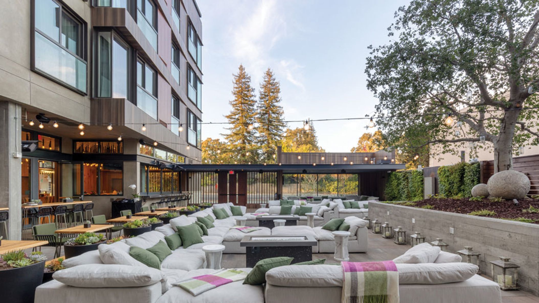 CWD/O+V-Courtyard-2.jpg