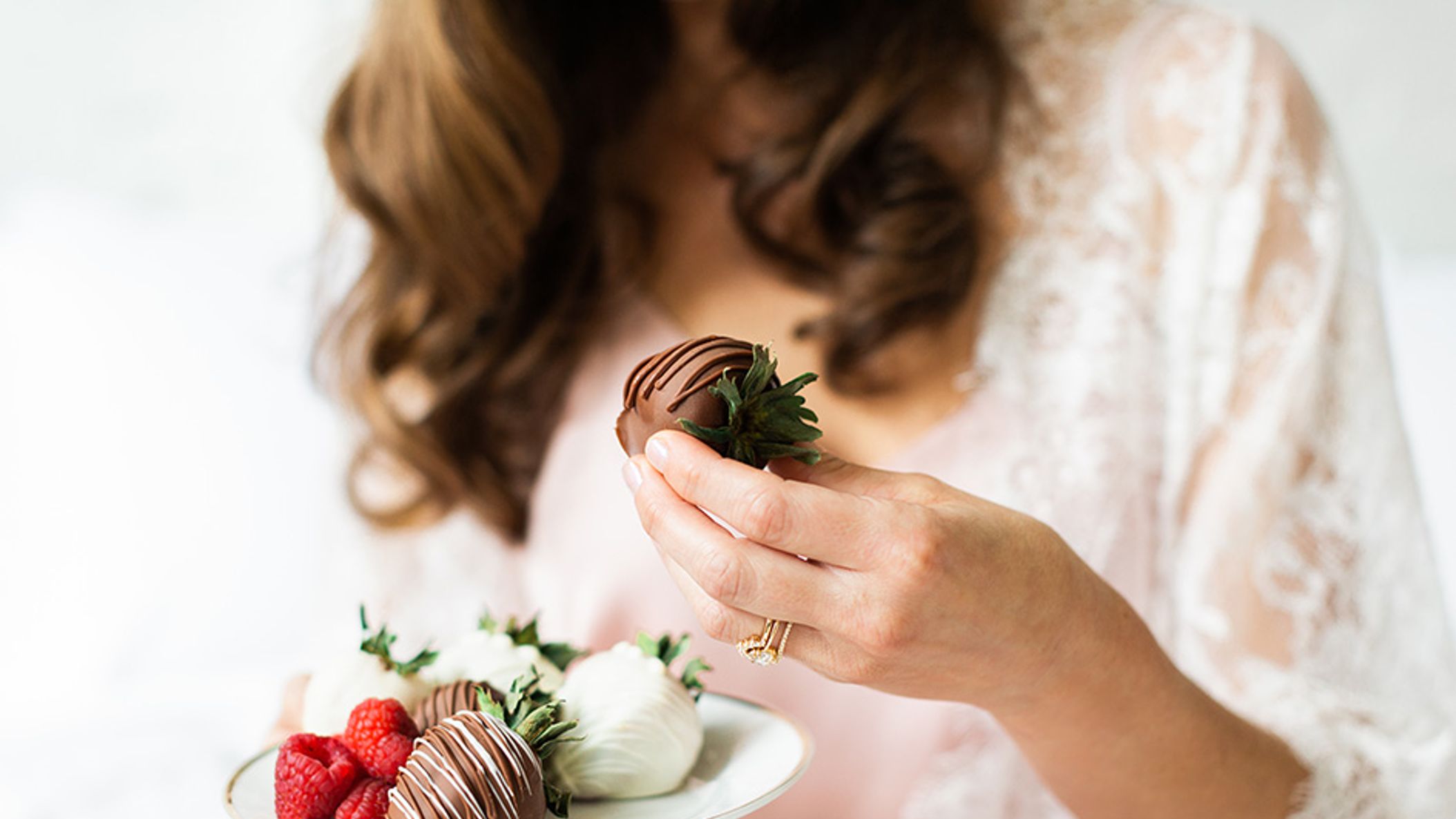 Seattle_Bride/online/styledshoots/soft morning boudoir-bridal-styled shoot-extras-janelle elaine photography-32.jpg