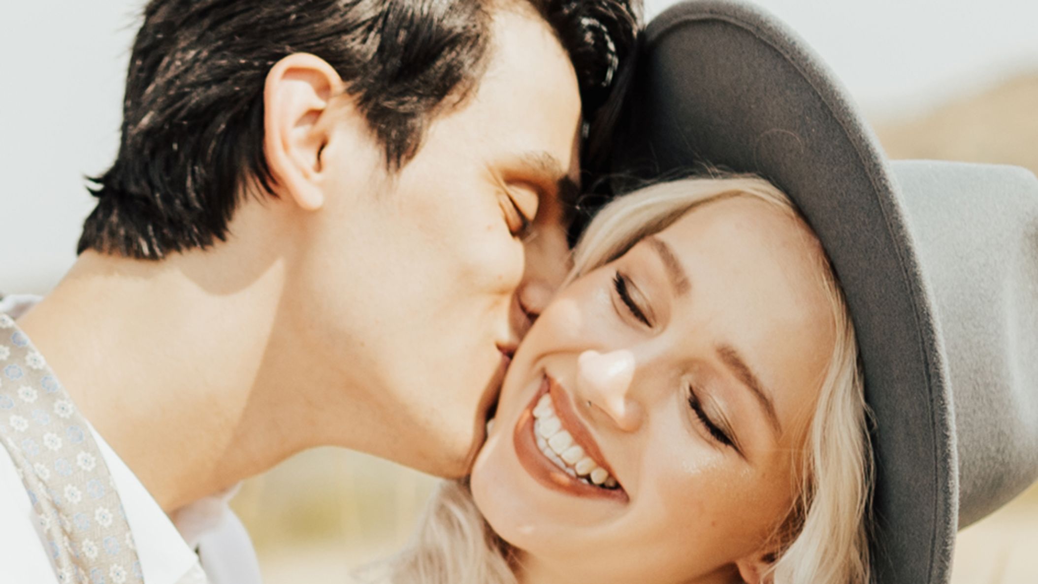 Seattle_Bride/seattleelopement_seattlweddingphotographer_easternwashington_tawny&hobie_rachelsyrisko-68.jpg