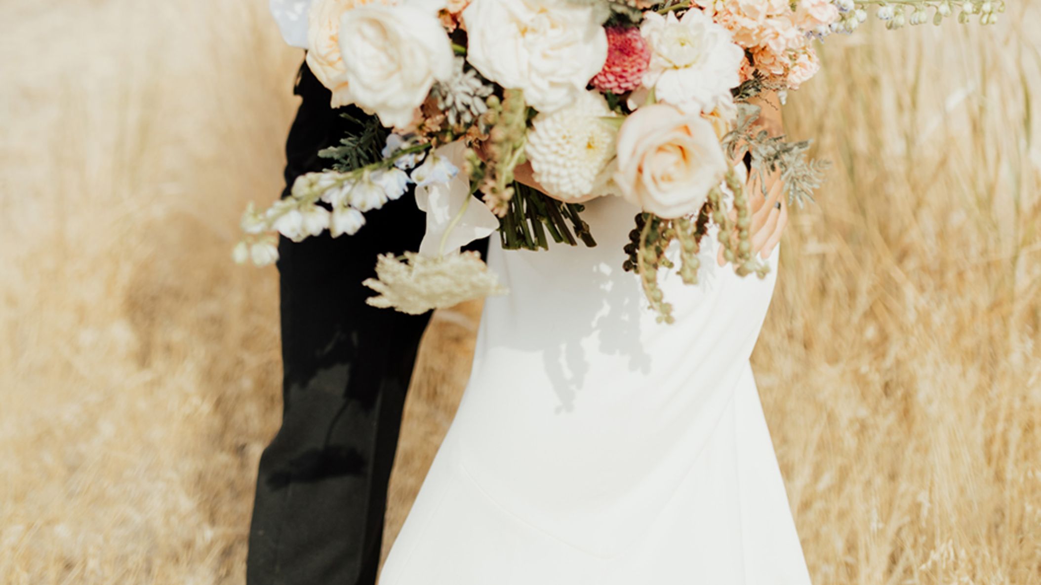 Seattle_Bride/seattleelopement_seattlweddingphotographer_easternwashington_tawny&hobie_rachelsyrisko-79.jpg
