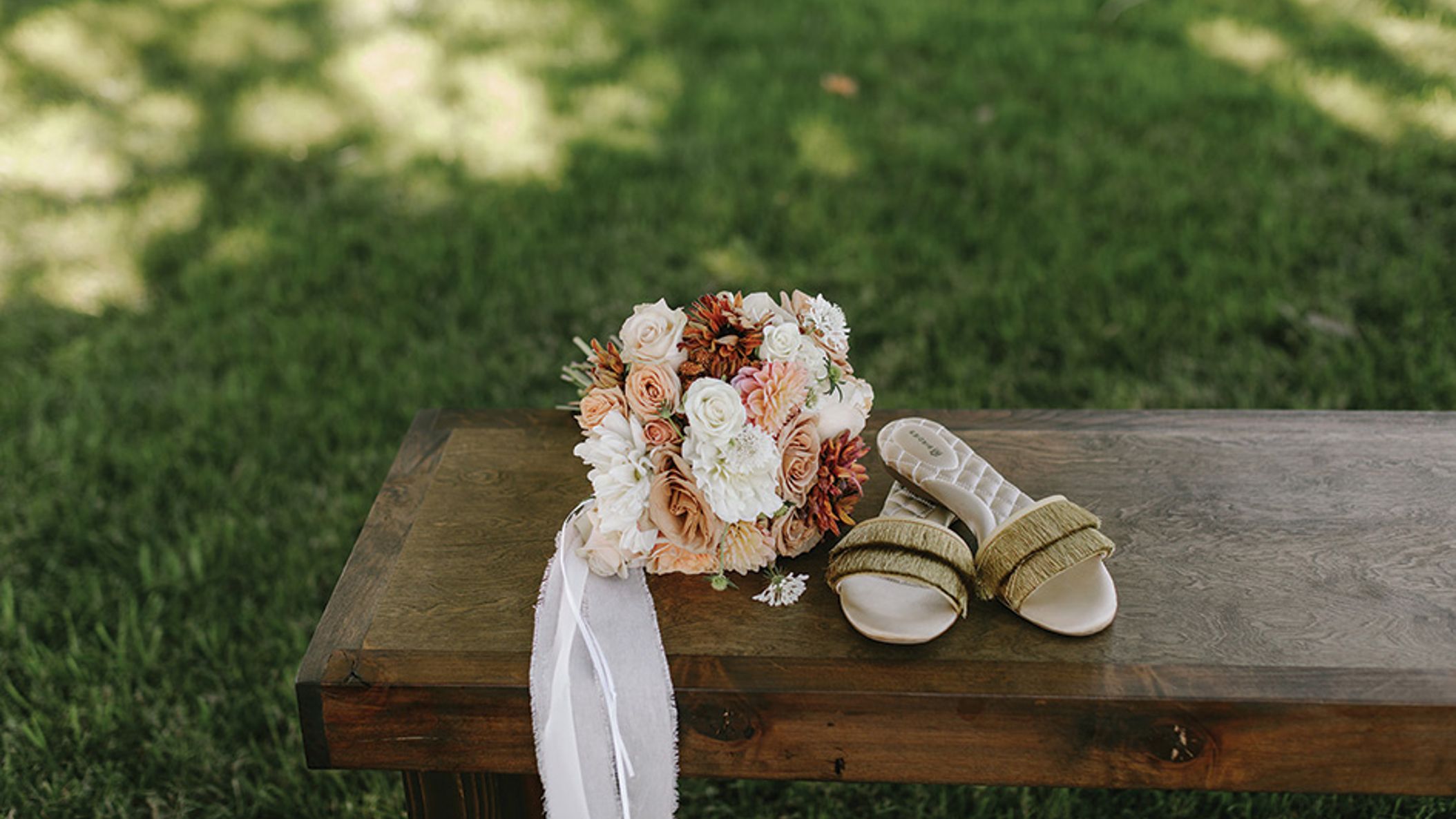 Seattle_Bride/SS2020/Real_Weddings/Loretta_Ben/LorettaBen2.jpg