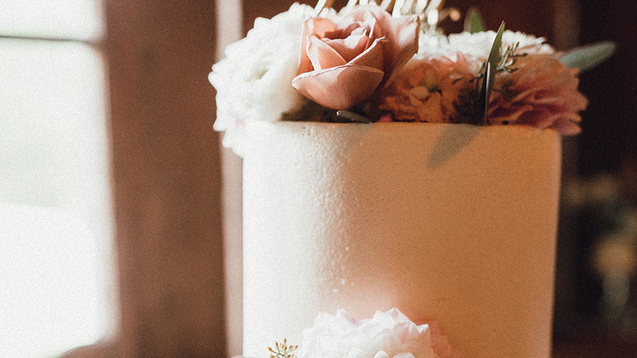 Seattle_Bride/SS2020/Real_Weddings/Michaela_Daniel/MichaelaDaniel5.jpg