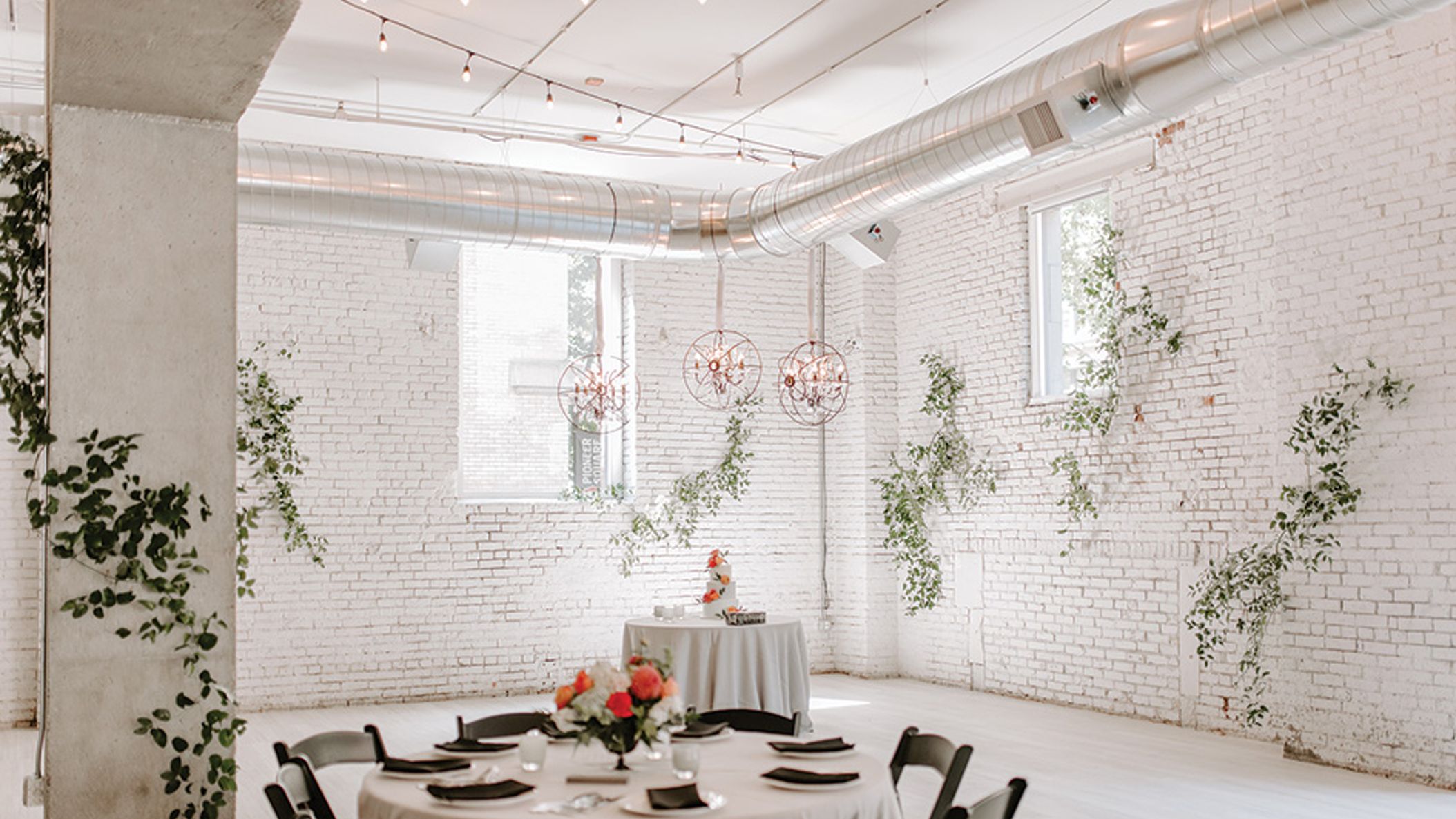 Seattle_Bride/SS2020/Real_Weddings/Shannon_Zach/ShannonZach4.jpg