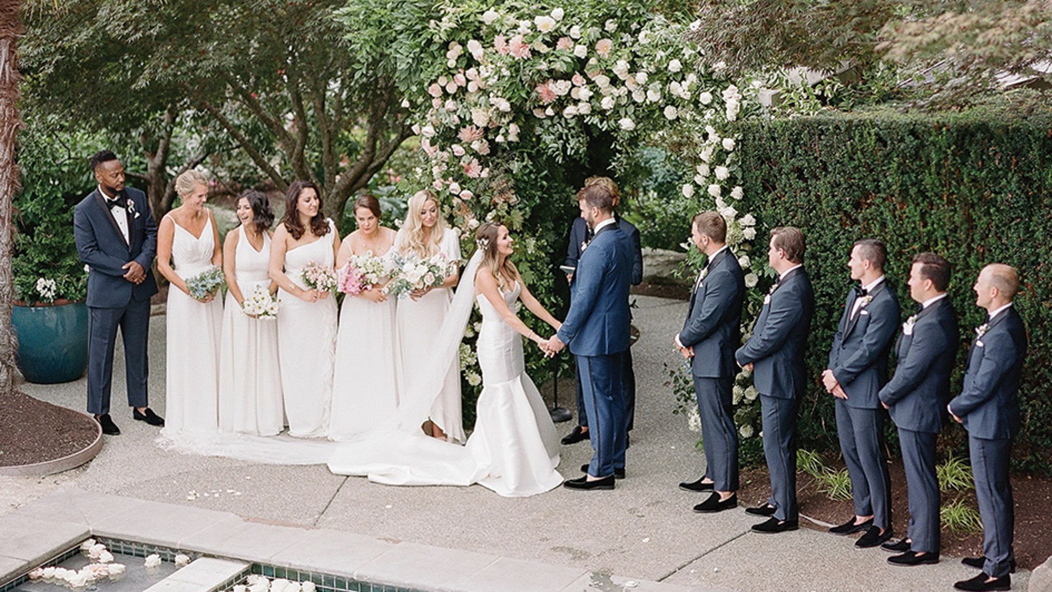 Seattle_Bride/SS2020/Real_Weddings/Teale_Kyle/TealeKyle1.jpg